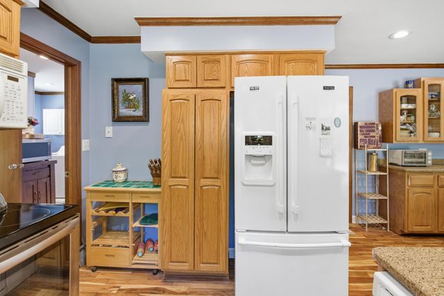 48797 Lansdowne Court, Shelby Twp, MI 48317