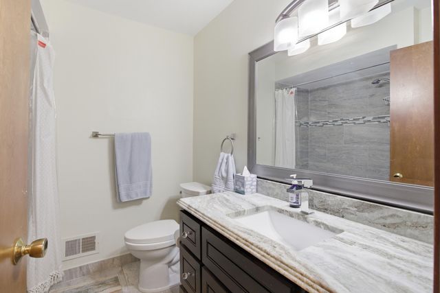 48797 Lansdowne Court, Shelby Twp, MI 48317
