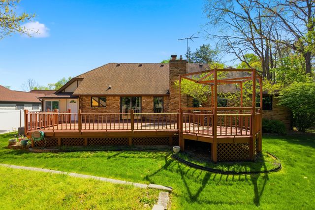 48797 Lansdowne Court, Shelby Twp, MI 48317