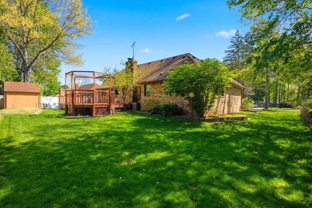 48797 Lansdowne Court, Shelby Twp, MI 48317