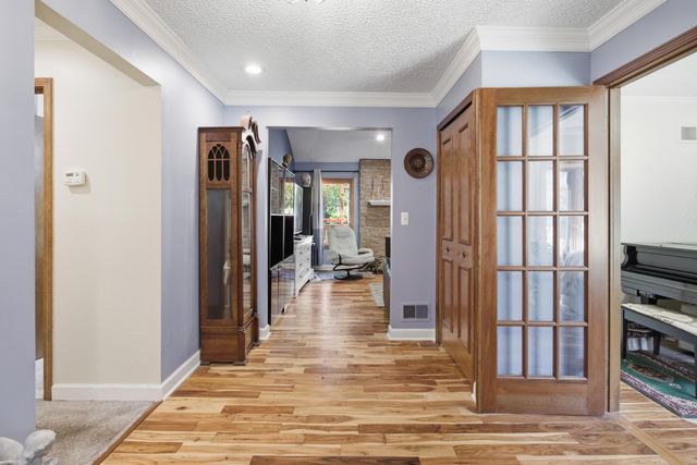 48797 Lansdowne Court, Shelby Twp, MI 48317