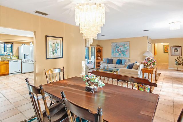 4725 SW 89th Ave, Miami, FL 33165