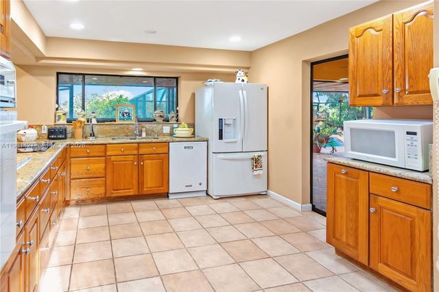 4725 SW 89th Ave, Miami, FL 33165