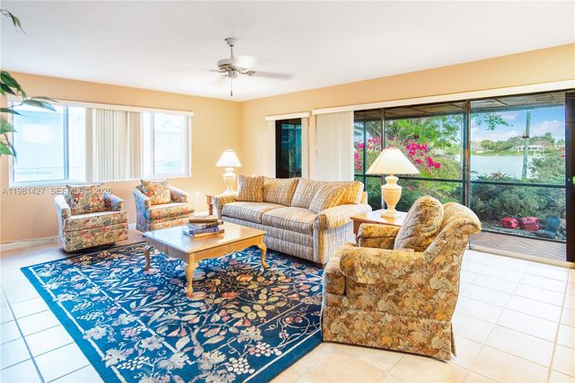 4725 SW 89th Ave, Miami, FL 33165