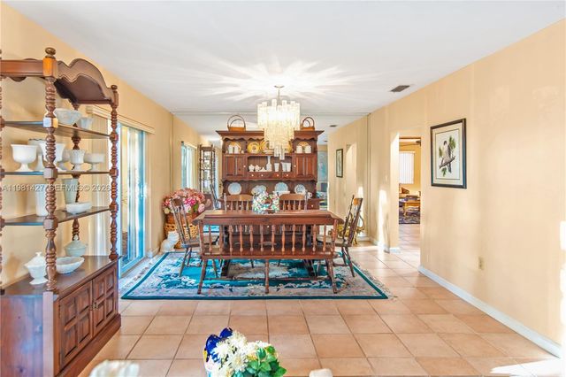 4725 SW 89th Ave, Miami, FL 33165