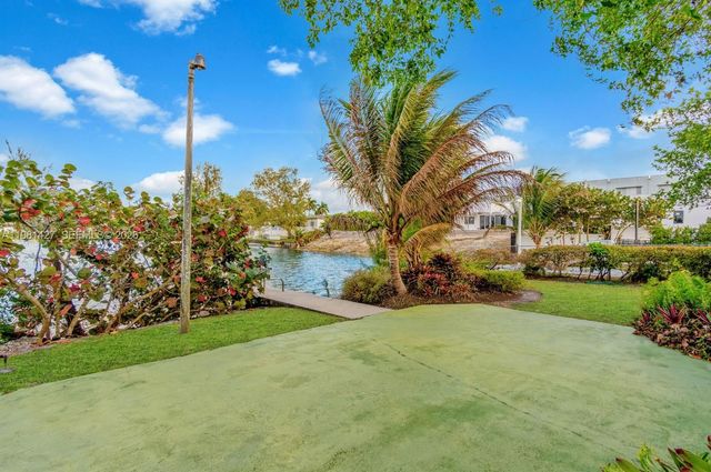 4725 SW 89th Ave, Miami, FL 33165