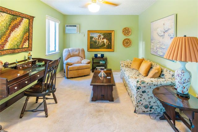 4725 SW 89th Ave, Miami, FL 33165