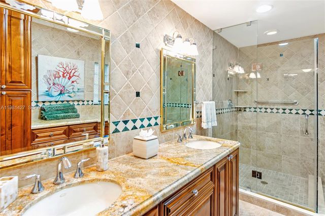 4725 SW 89th Ave, Miami, FL 33165