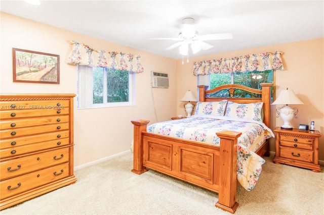 4725 SW 89th Ave, Miami, FL 33165