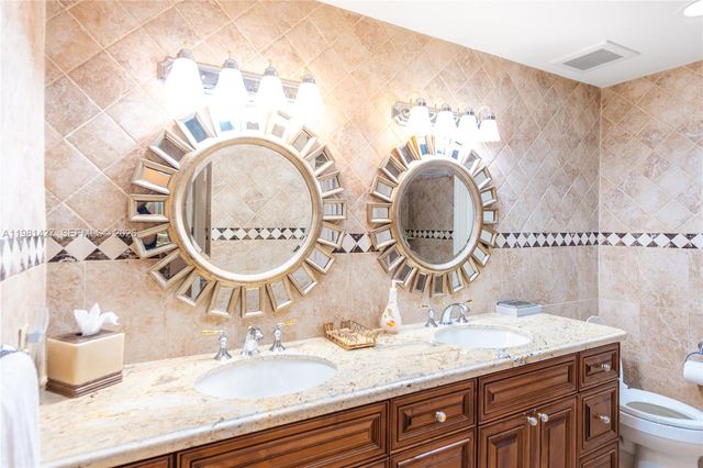 4725 SW 89th Ave, Miami, FL 33165