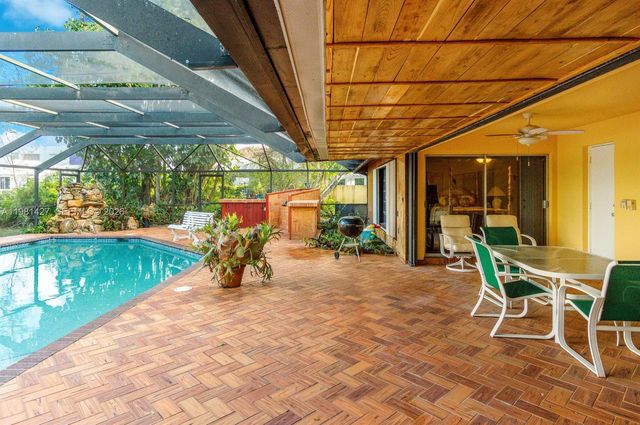 4725 SW 89th Ave, Miami, FL 33165