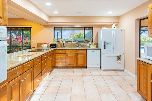 4725 SW 89th Ave, Miami, FL 33165