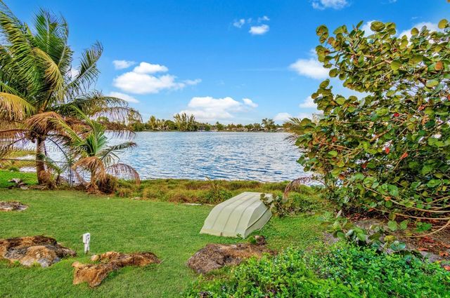 4725 SW 89th Ave, Miami, FL 33165