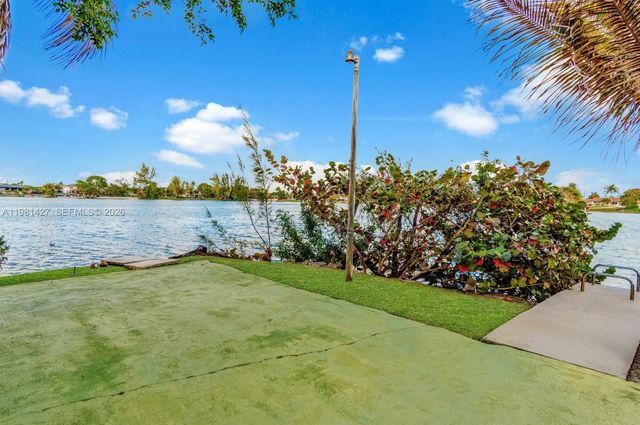 4725 SW 89th Ave, Miami, FL 33165