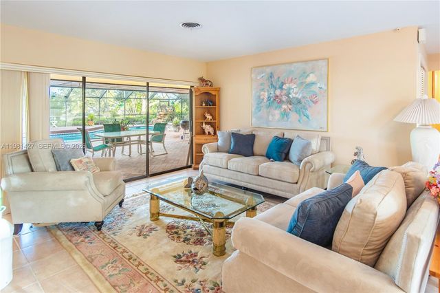 4725 SW 89th Ave, Miami, FL 33165