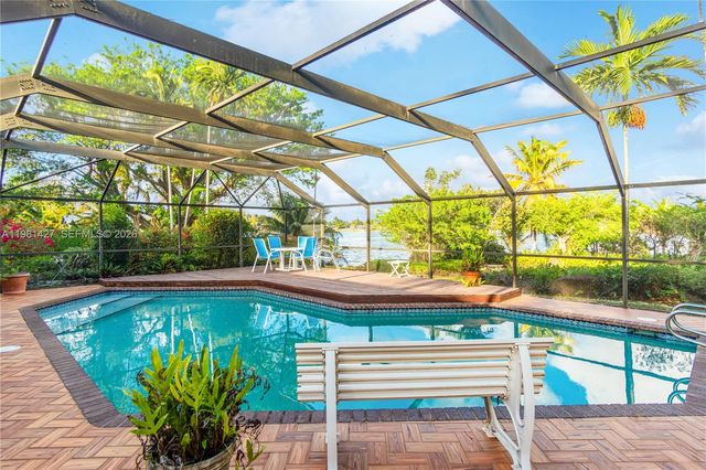 4725 SW 89th Ave, Miami, FL 33165