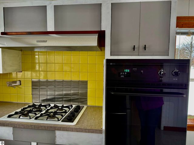 704 Wadsworth, East Tawas, MI 48730