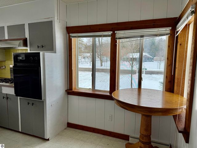 704 Wadsworth, East Tawas, MI 48730