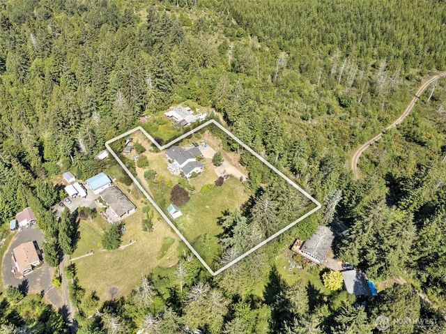 361 N North Hill Road, Hoodsport, WA 98548