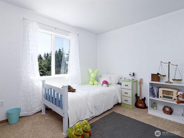 361 N North Hill Road, Hoodsport, WA 98548