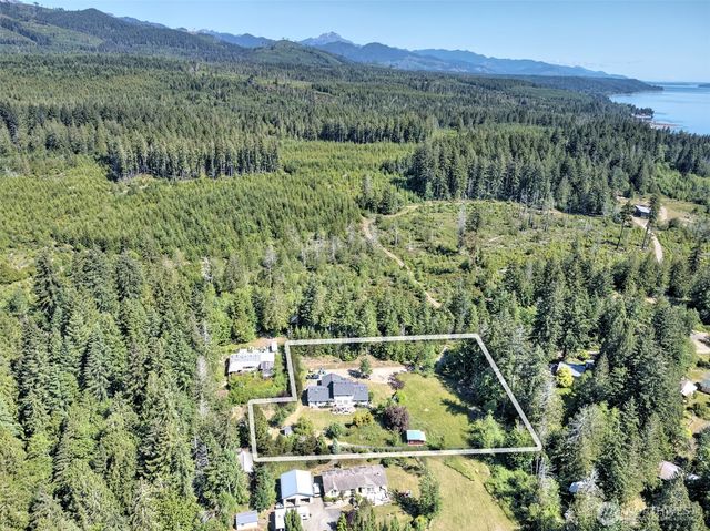 361 N North Hill Road, Hoodsport, WA 98548