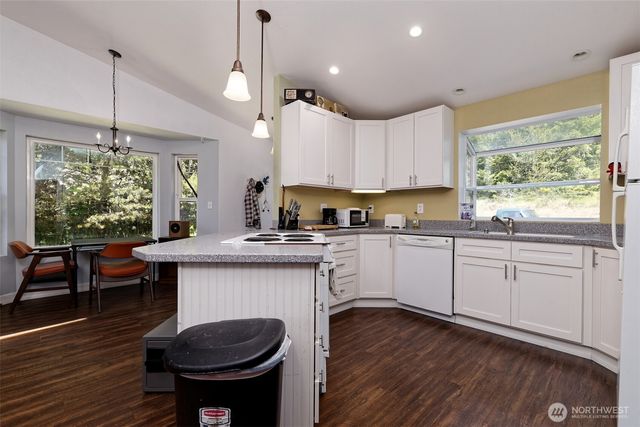361 N North Hill Road, Hoodsport, WA 98548