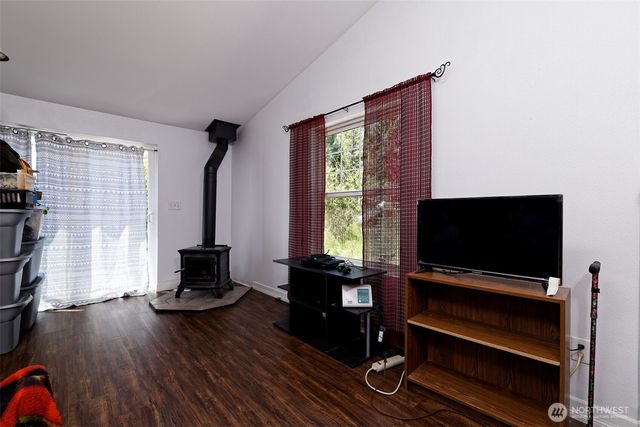 361 N North Hill Road, Hoodsport, WA 98548