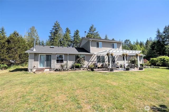 361 N North Hill Road, Hoodsport, WA 98548