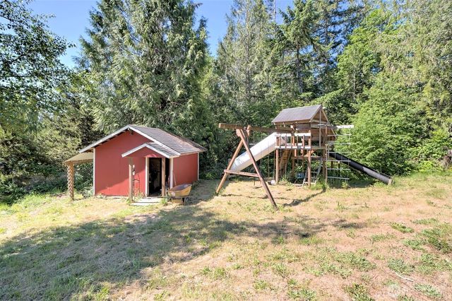361 N North Hill Road, Hoodsport, WA 98548