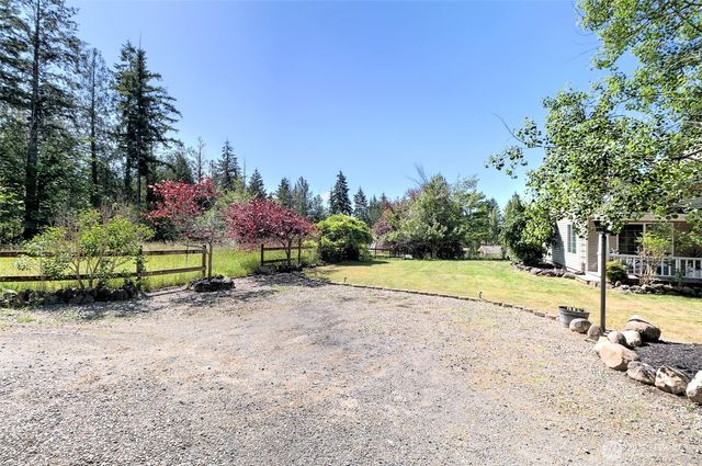361 N North Hill Road, Hoodsport, WA 98548