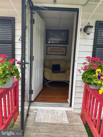 4 HIGHLAND PL, Indian Head, MD 20640