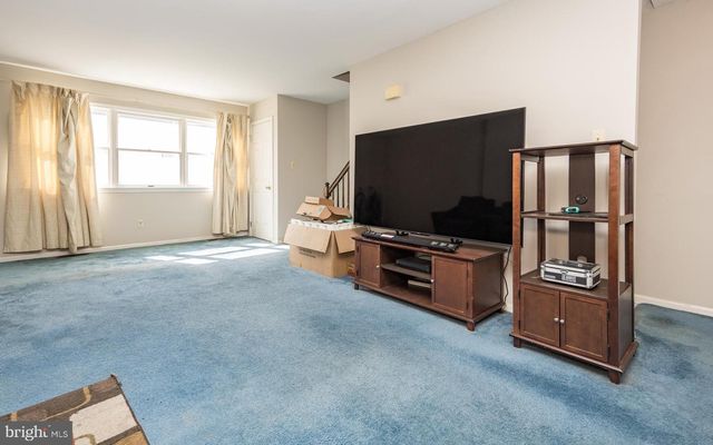 12 8TH AVE, Wilmington, DE 19805