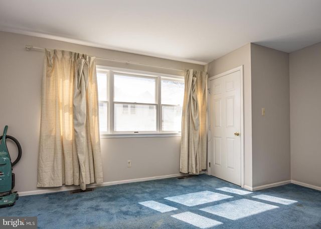 12 8TH AVE, Wilmington, DE 19805