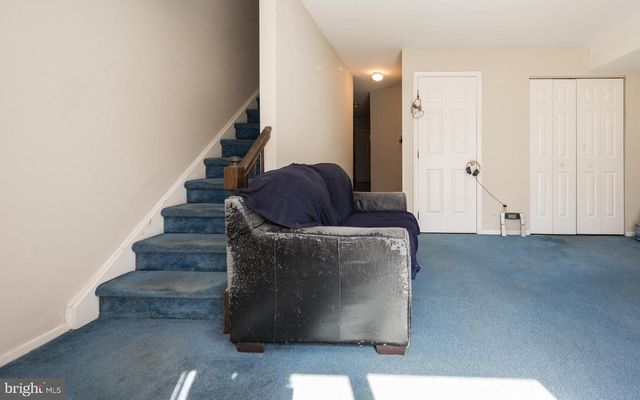 12 8TH AVE, Wilmington, DE 19805