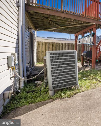 12 8TH AVE, Wilmington, DE 19805