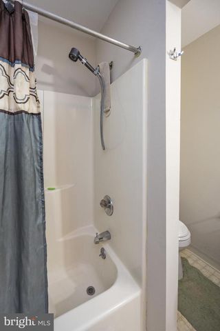 12 8TH AVE, Wilmington, DE 19805