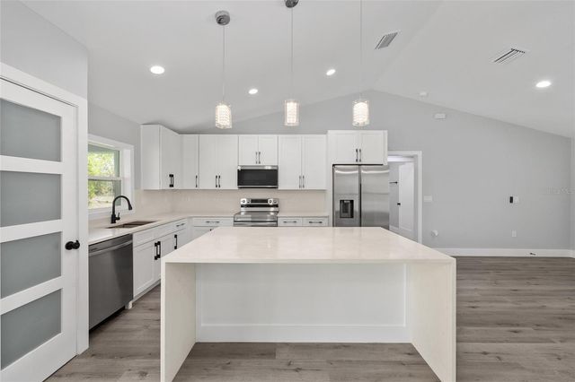 5 MALAUKA LOOP TRACK, Ocklawaha, FL 32179