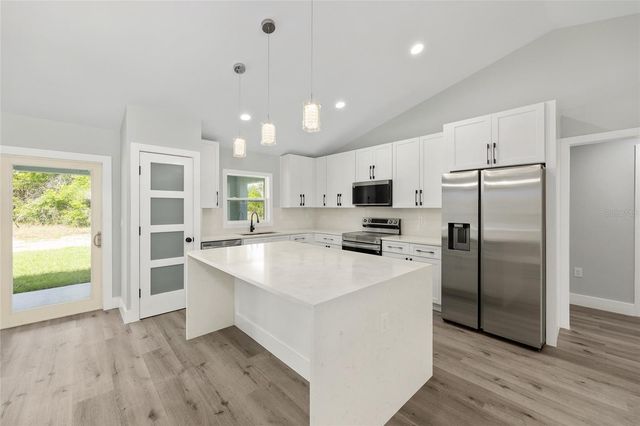 5 MALAUKA LOOP TRACK, Ocklawaha, FL 32179