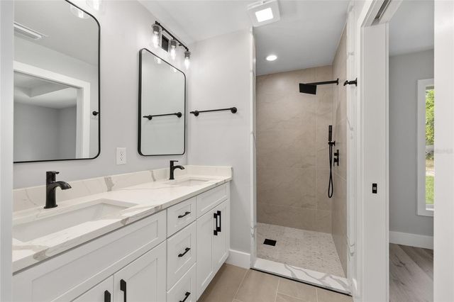 5 MALAUKA LOOP TRACK, Ocklawaha, FL 32179