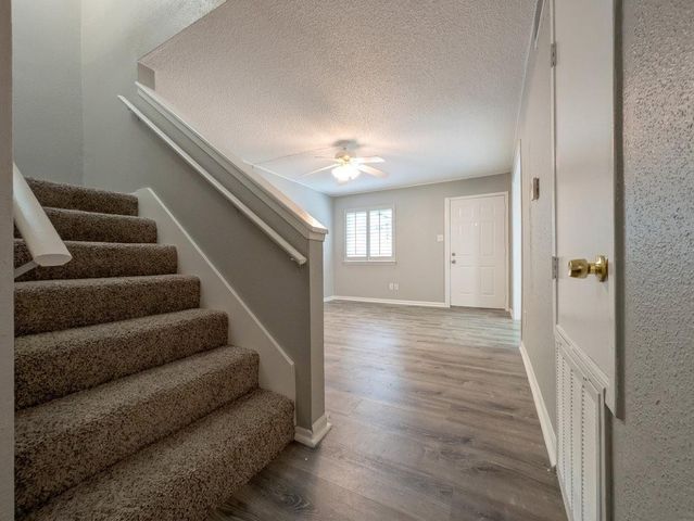 12027 Greenwood Forest Drive B, Houston, TX 77066