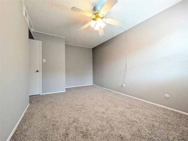 12027 Greenwood Forest Drive B, Houston, TX 77066