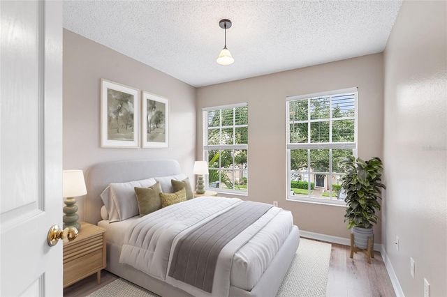 10114 FARMINGDALE PLACE, Tampa, FL 33624