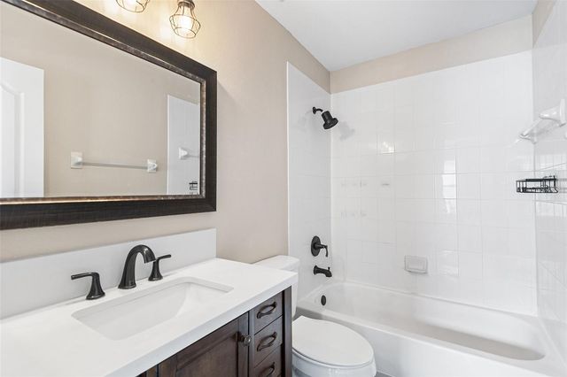 10114 FARMINGDALE PLACE, Tampa, FL 33624