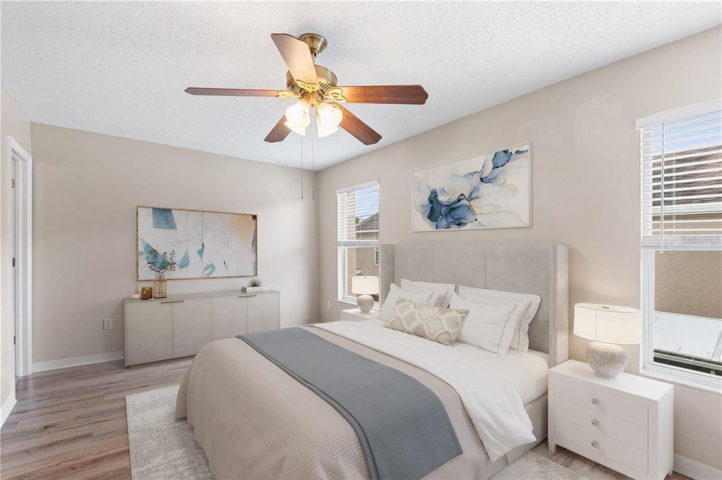 Image 7 of property listing at 10114 FARMINGDALE PLACE, Tampa, FL 33624