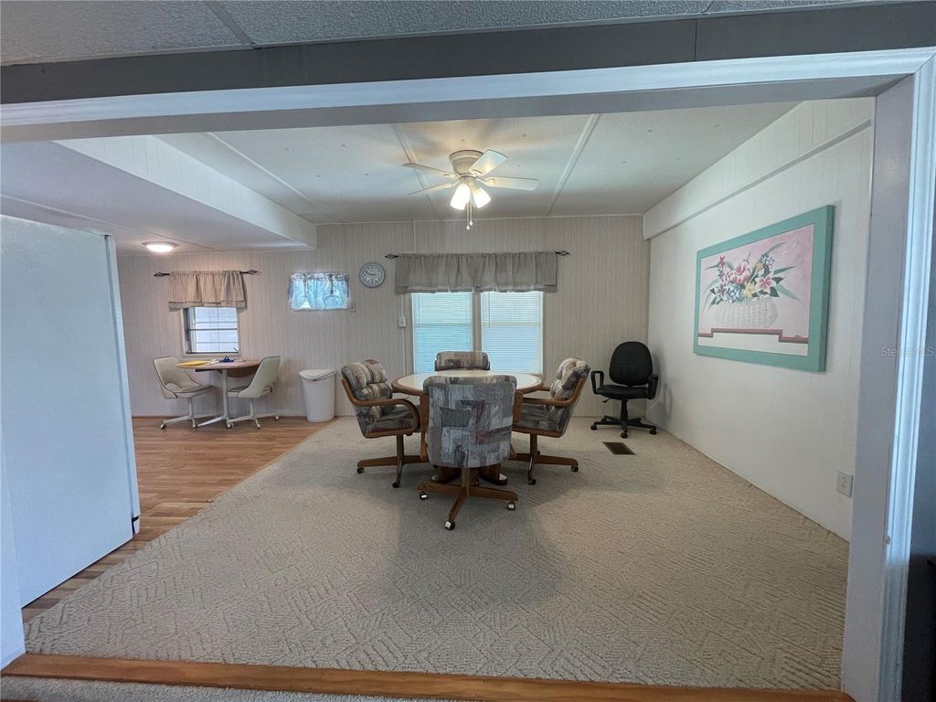 Image 11 of property listing at 504 49TH C AVENUE DRIVE E, Bradenton, FL 34203