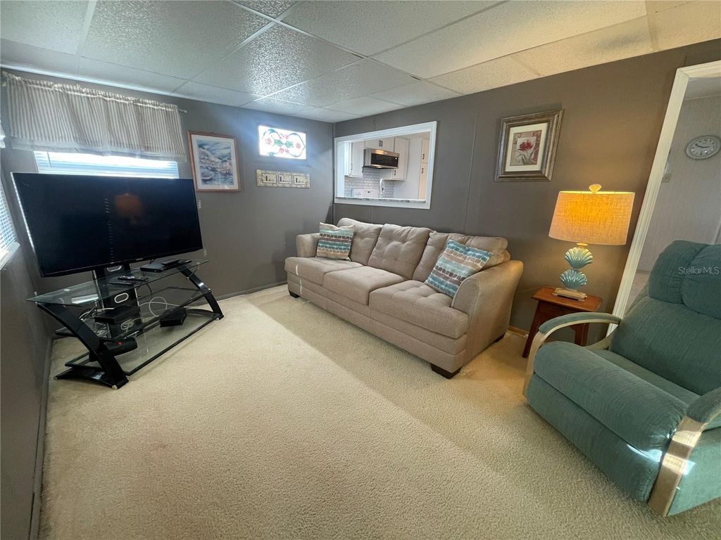 Image 14 of property listing at 504 49TH C AVENUE DRIVE E, Bradenton, FL 34203