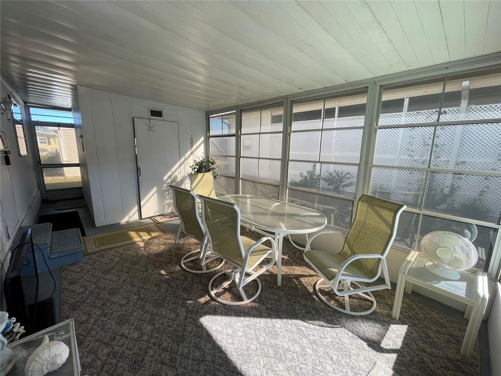 Image 29 of property listing at 504 49TH C AVENUE DRIVE E, Bradenton, FL 34203