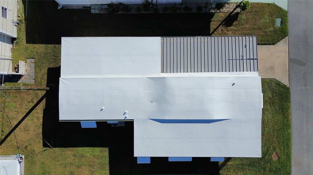 Image 36 of property listing at 504 49TH C AVENUE DRIVE E, Bradenton, FL 34203