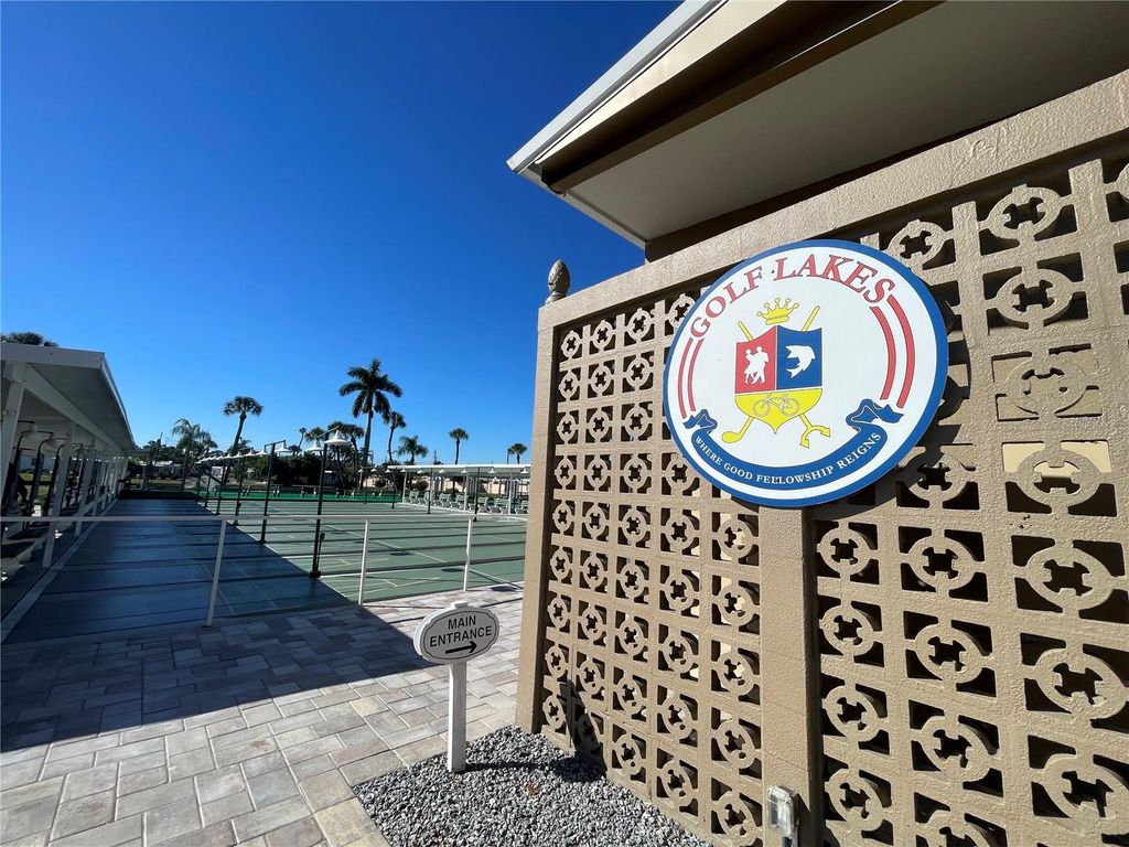 Image 51 of property listing at 504 49TH C AVENUE DRIVE E, Bradenton, FL 34203