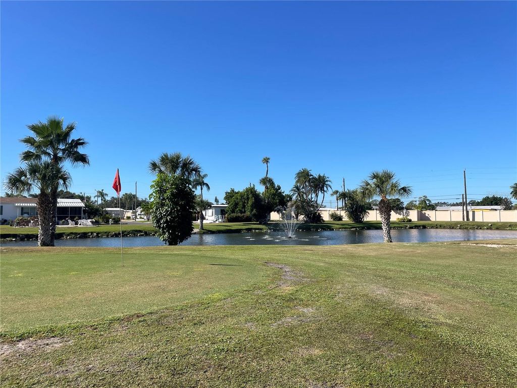 Image 55 of property listing at 504 49TH C AVENUE DRIVE E, Bradenton, FL 34203